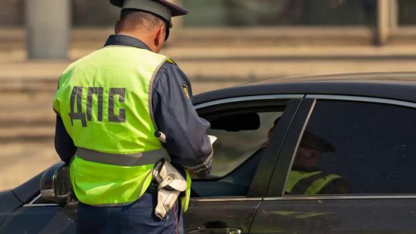 Самодельно изготовленные права изъяли у автолюбителя на Ставрополье